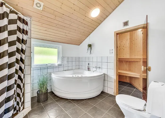 Four-bedroom In Ringkøbing
